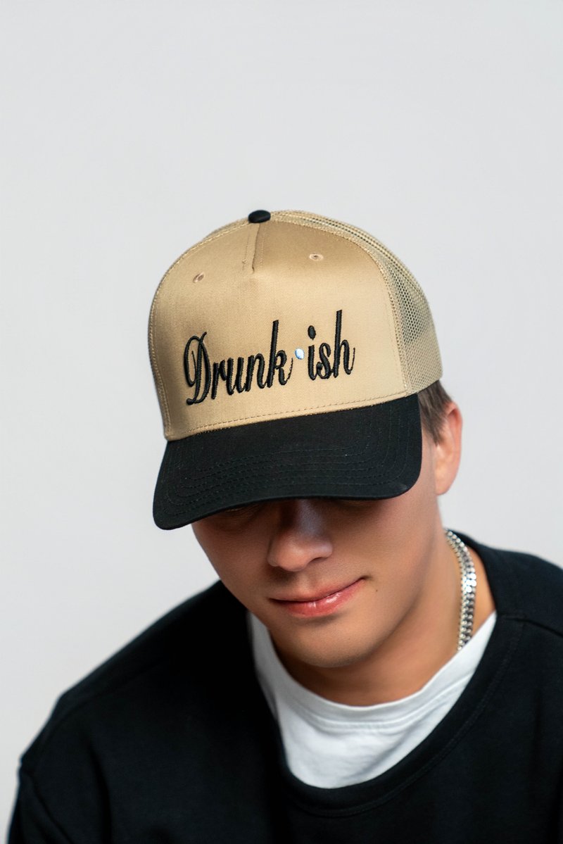 Styl·ish trucker hat
